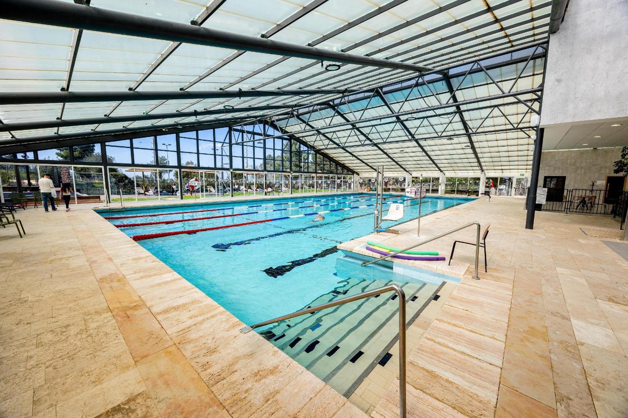 C Hotel Neve Ilan Εξωτερικό φωτογραφία