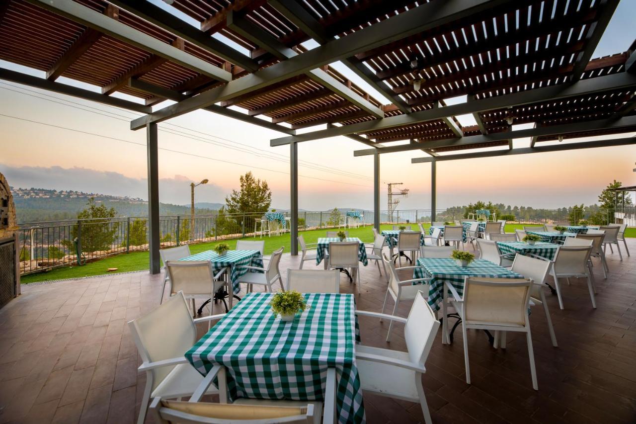 C Hotel Neve Ilan Εξωτερικό φωτογραφία