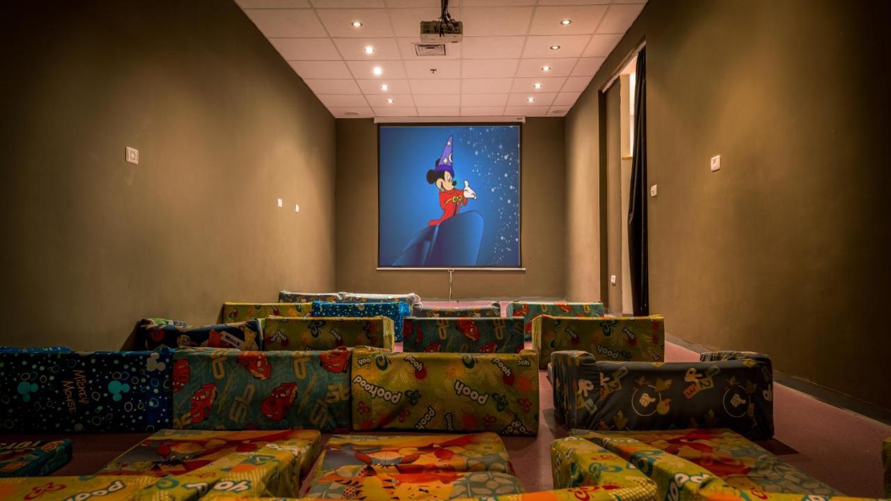 C Hotel Neve Ilan Εξωτερικό φωτογραφία