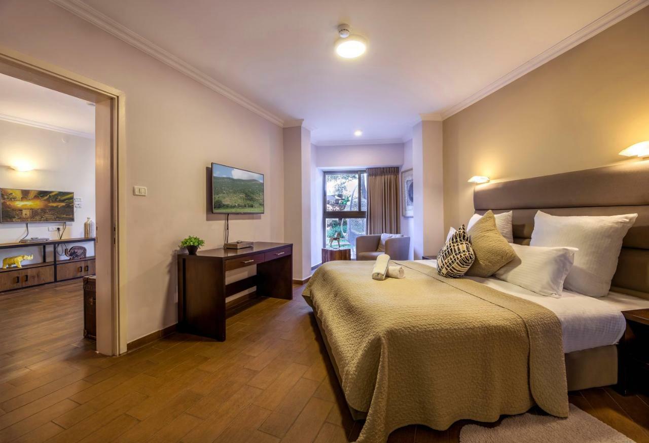 C Hotel Neve Ilan Εξωτερικό φωτογραφία