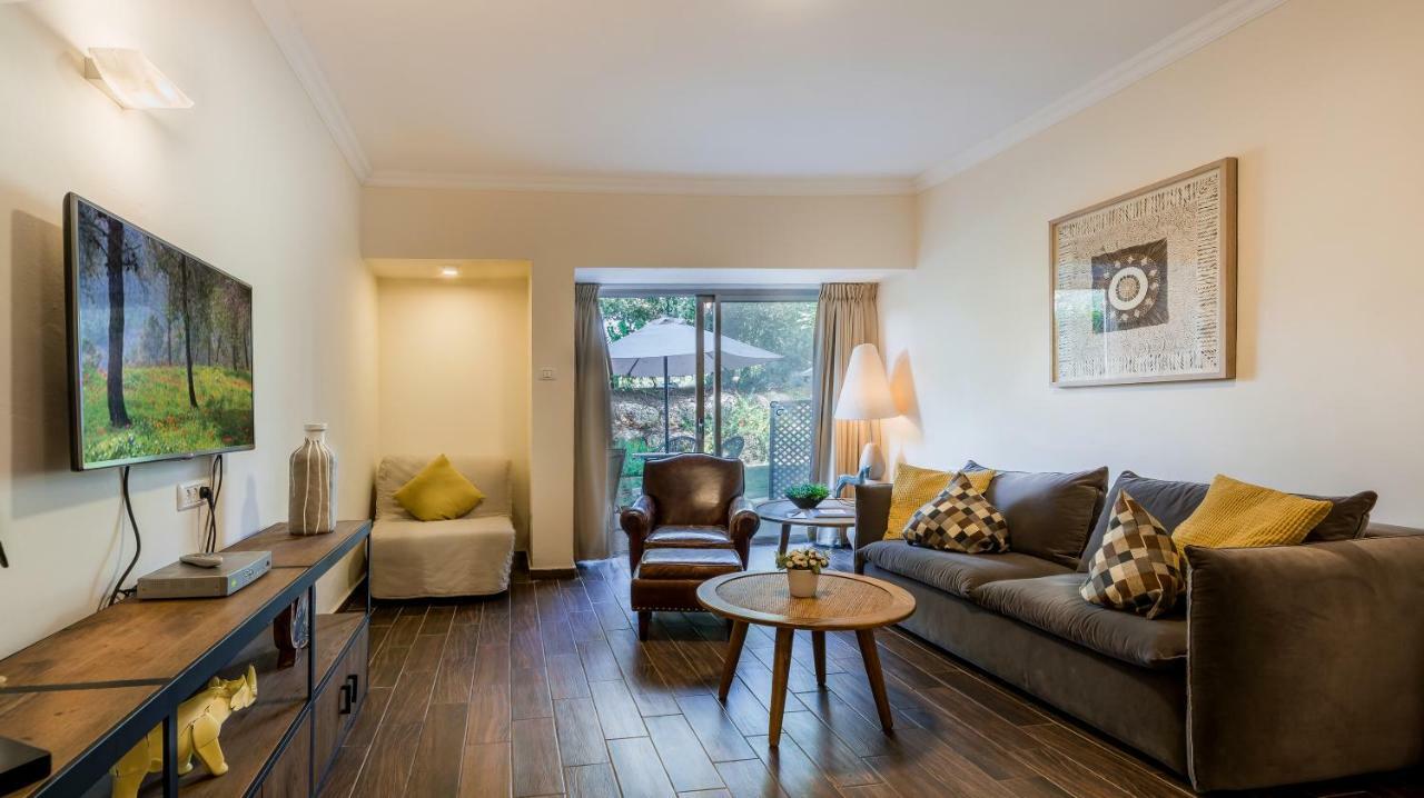 C Hotel Neve Ilan Εξωτερικό φωτογραφία
